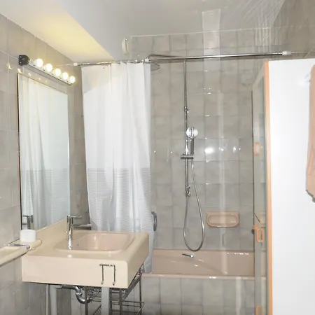 Centre Promenade Golden Square Terrace 1 Min Walk To The Ac 니스