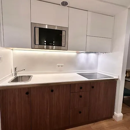 Centre Promenade Golden Square Terrace 1 Min Walk To The Ac
