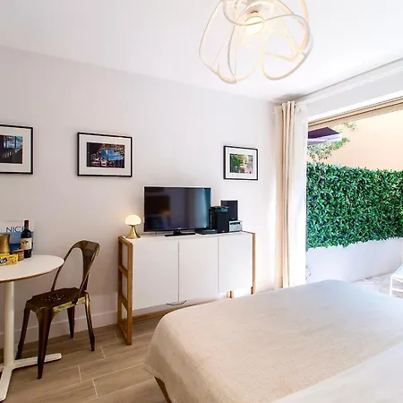 Centre Promenade Golden Square Terrace 1 Min Walk To The Ac *