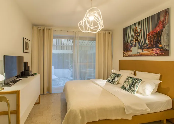 Centre Promenade Golden Square Terrace 1 Min Walk To The Beach Ac * Nice